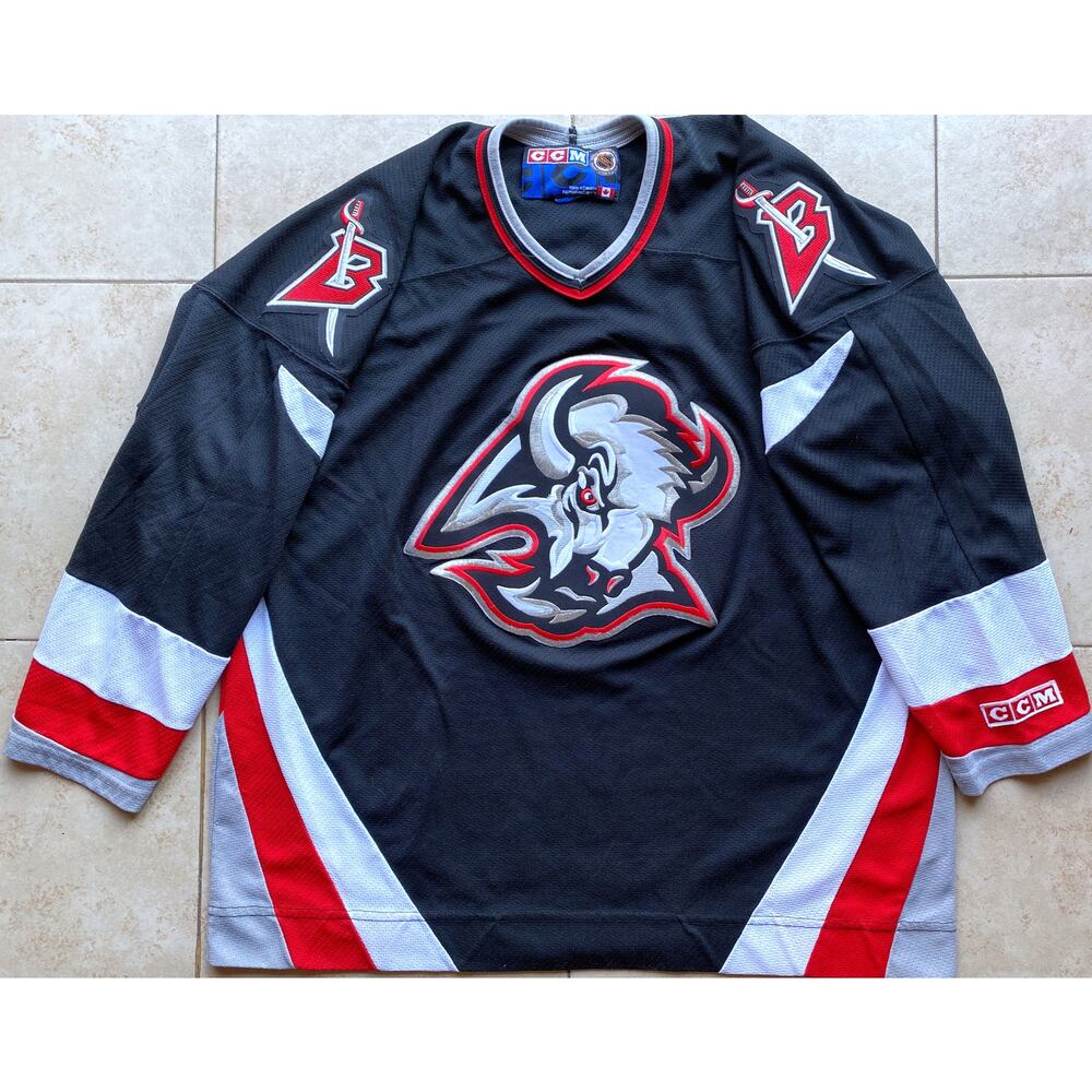 Buffalo Sabres 90s CCM AirKnit jersey XL black Goat head away NHL hockey vintage
